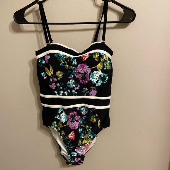Land’s End Women’s Bandeau One Piece Swimsuit - Picture 1 of 4